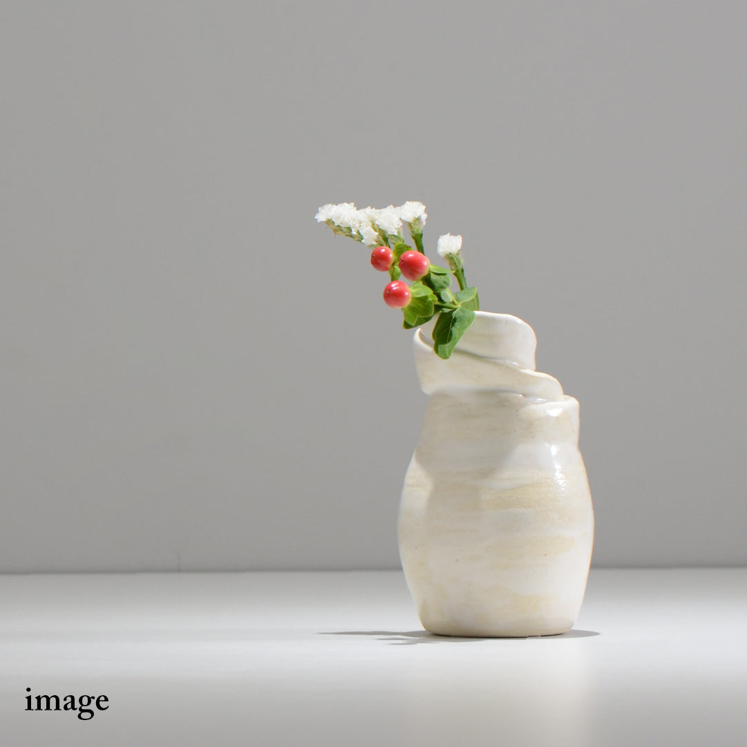 坂尾寛子 / 一輪挿し / saka_ichi01 / 口径約 φ3cm / 花瓶