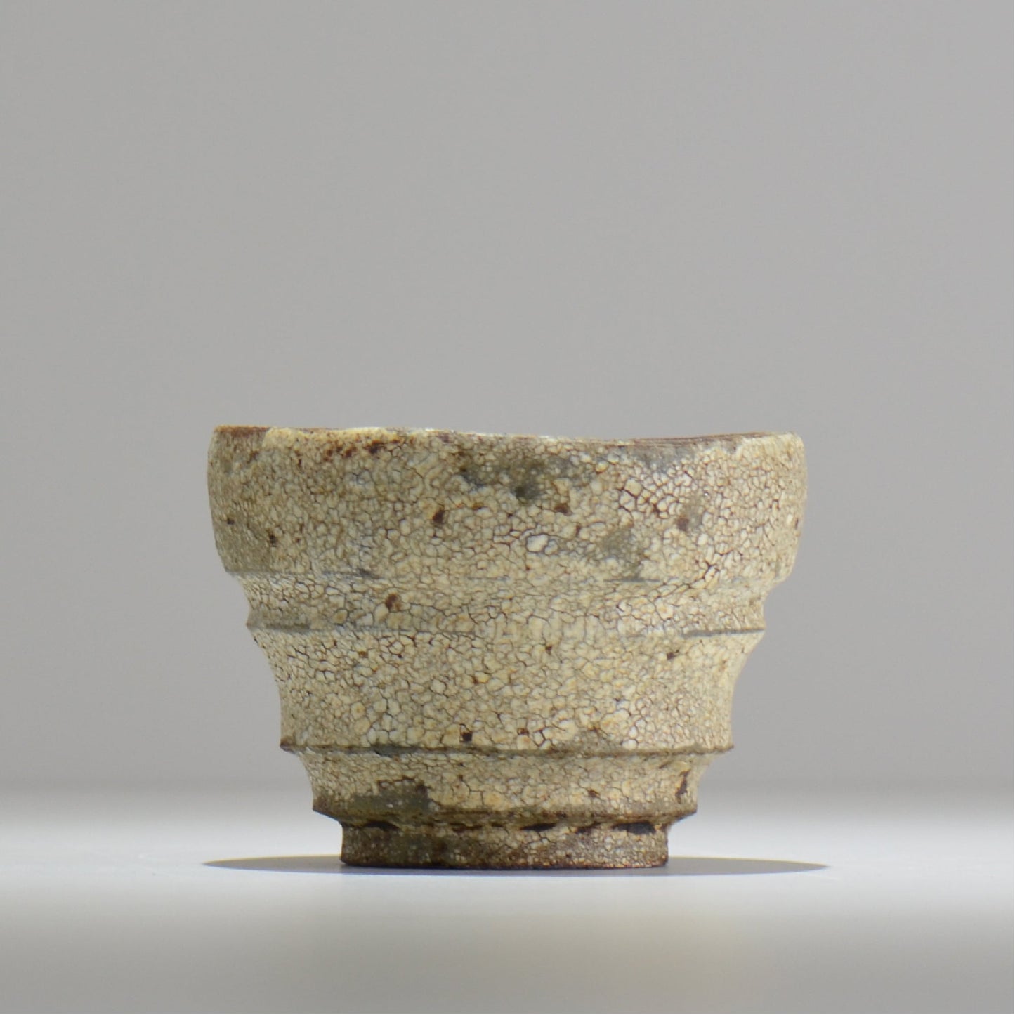 山下太 / ASOBO 罅(ひび)/ 16 / 約 φ12cm / 植木鉢