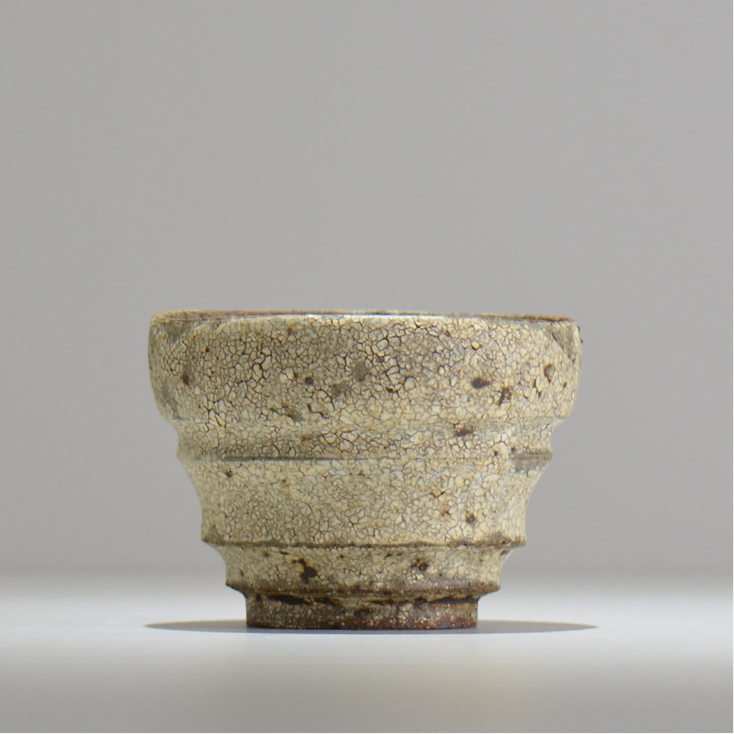 山下太 / ASOBO 罅(ひび)/ 16 / 約 φ12cm / 植木鉢