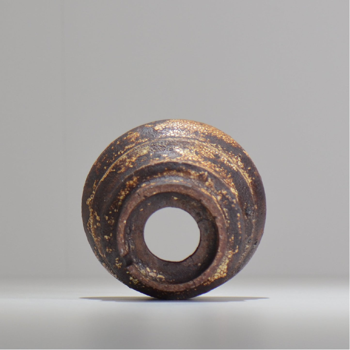 山下太 / ASOBO 罅(ひび)/ 21 / 約 φ10cm / 植木鉢