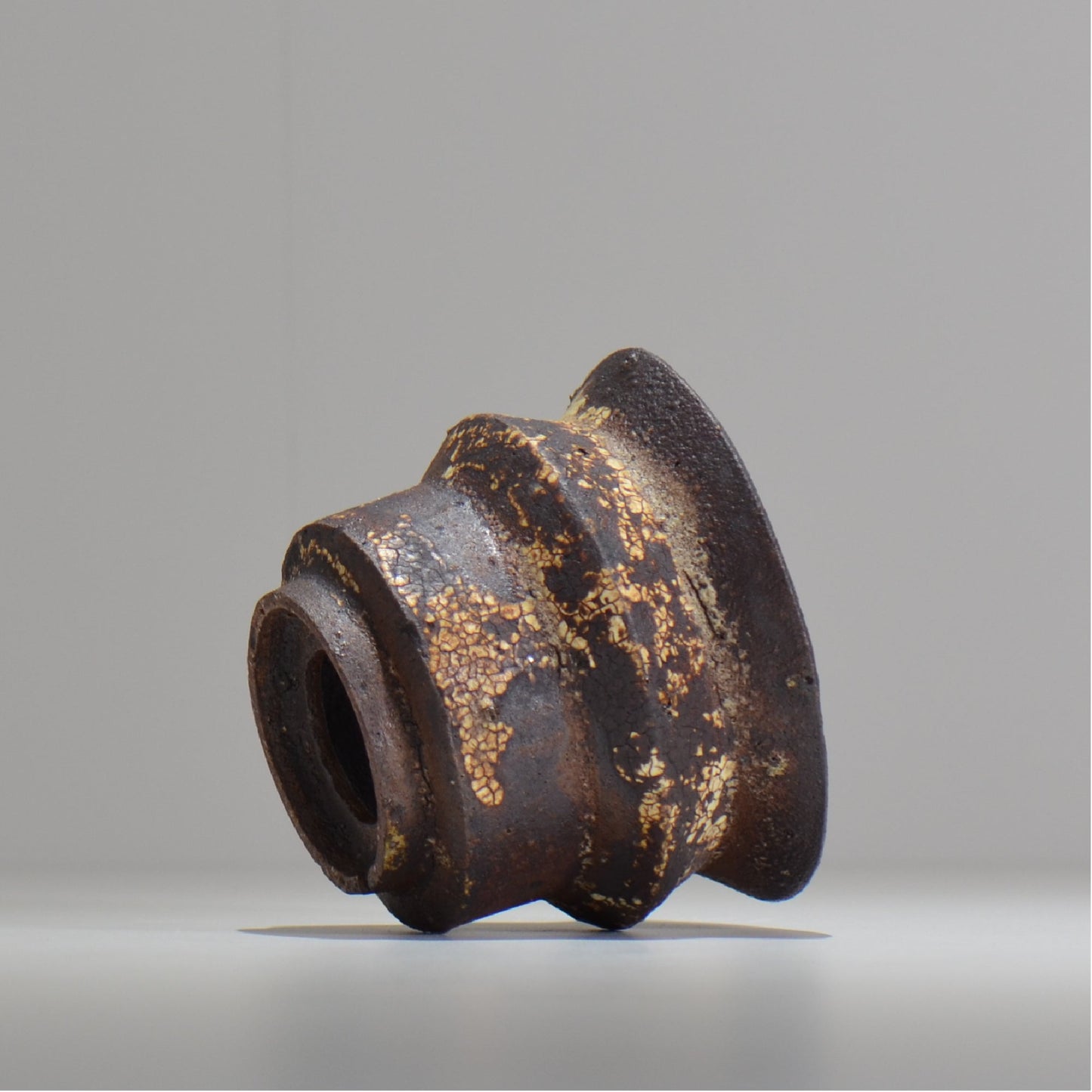 山下太 / ASOBO 罅(ひび)/ 22 / 約 φ11.7cm / 植木鉢