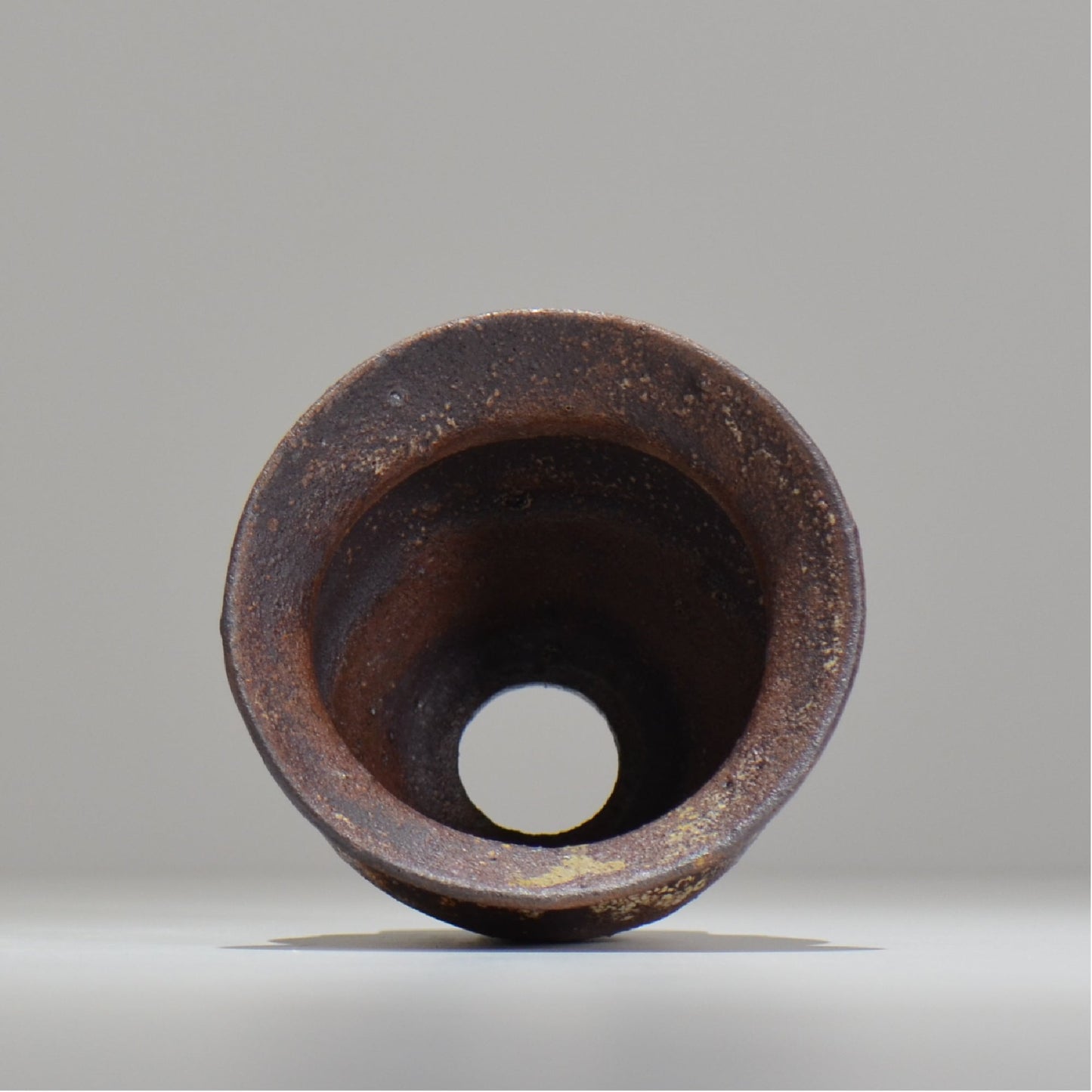 山下太 / ASOBO 罅(ひび)/ 24 / 約 φ12cm / 植木鉢