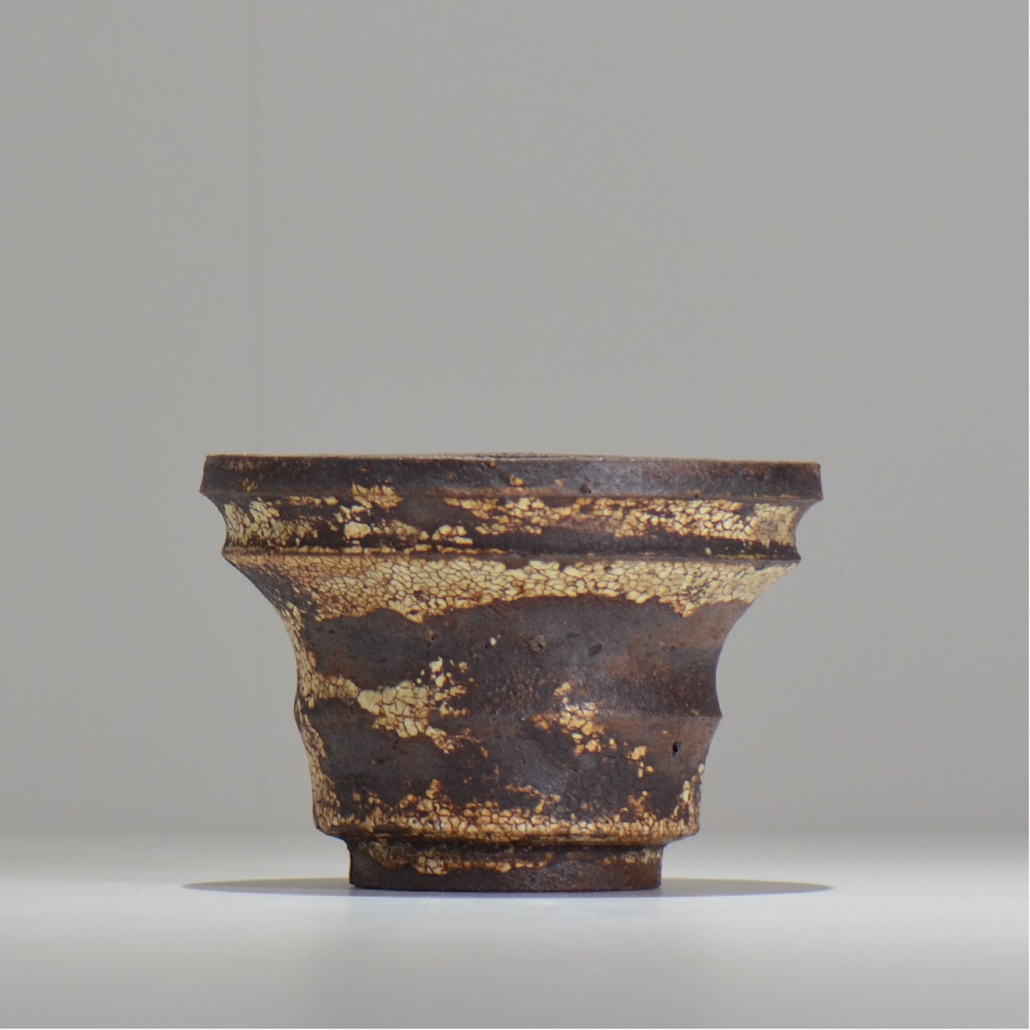 山下太 / ASOBO 罅(ひび)/ 25 / 約 φ12.7cm / 植木鉢
