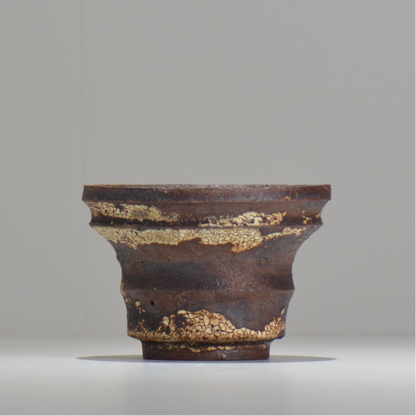 山下太 / ASOBO 罅(ひび)/ 25 / 約 φ12.7cm / 植木鉢