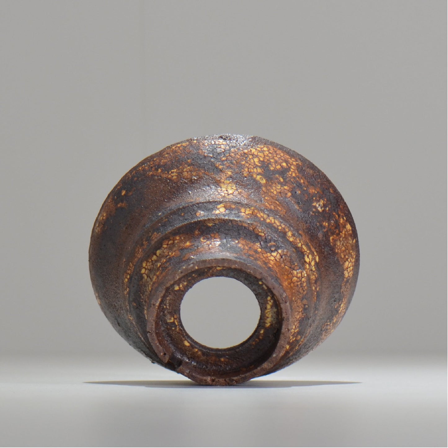 山下太 / ASOBO 罅(ひび)/ 26 / 約 φ12cm / 植木鉢