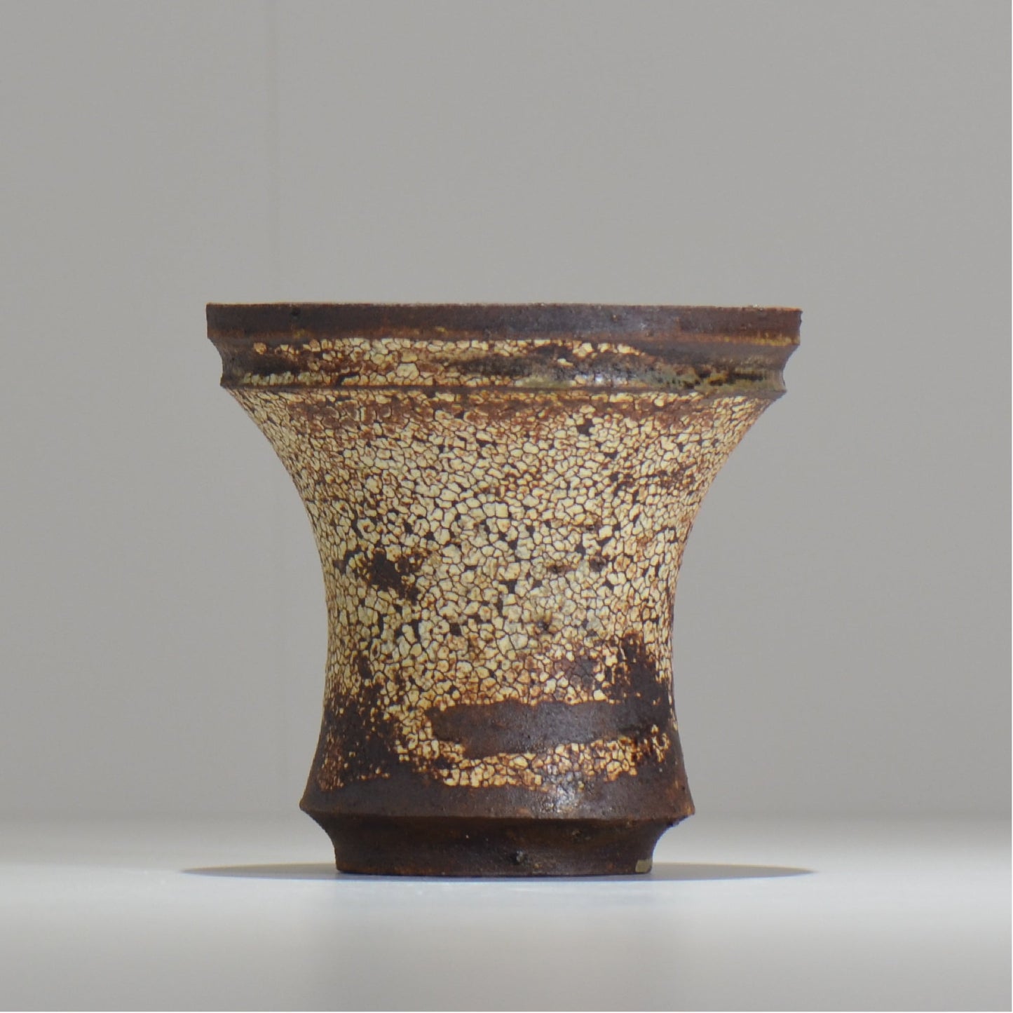 山下太 / ASOBO 罅(ひび)/ 27 / 約 φ12.3cm / 植木鉢