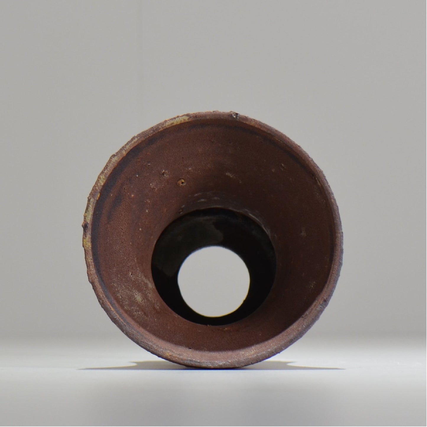 山下太 / ASOBO 罅(ひび)/ 27 / 約 φ12.3cm / 植木鉢