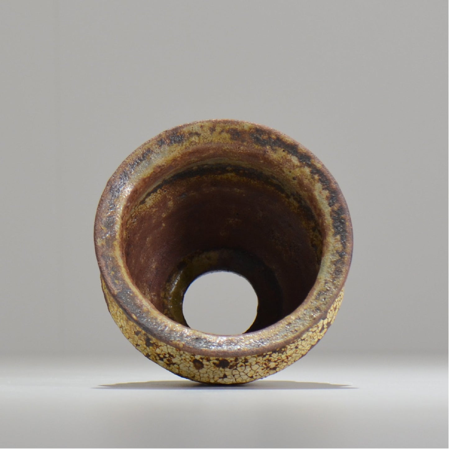 山下太 / ASOBO 罅(ひび)/ 28 / 約 φ11.6cm / 植木鉢