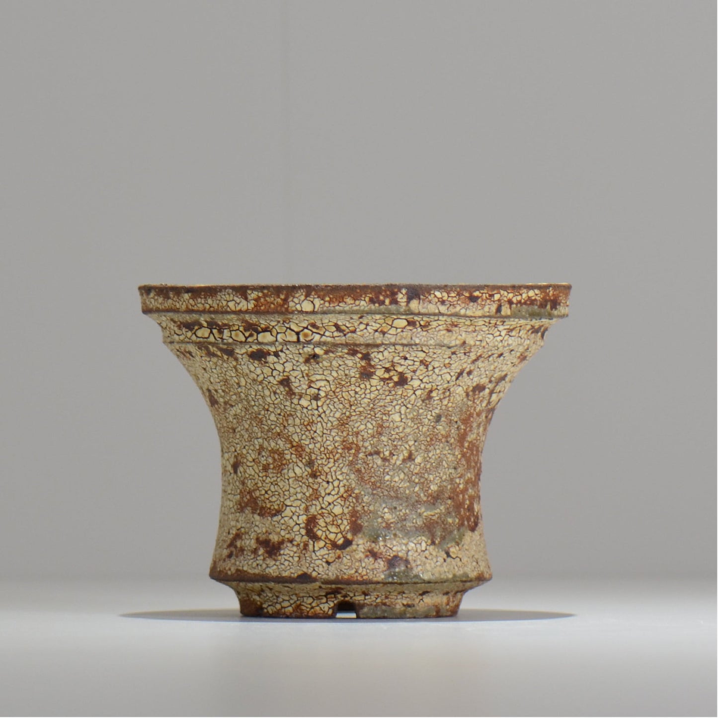 山下太 / ASOBO 罅(ひび)/ 29 / 約 φ13.3cm / 植木鉢
