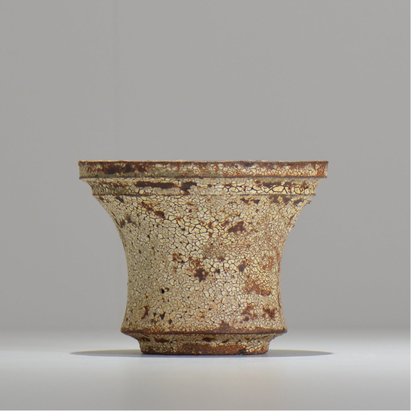 山下太 / ASOBO 罅(ひび)/ 29 / 約 φ13.3cm / 植木鉢