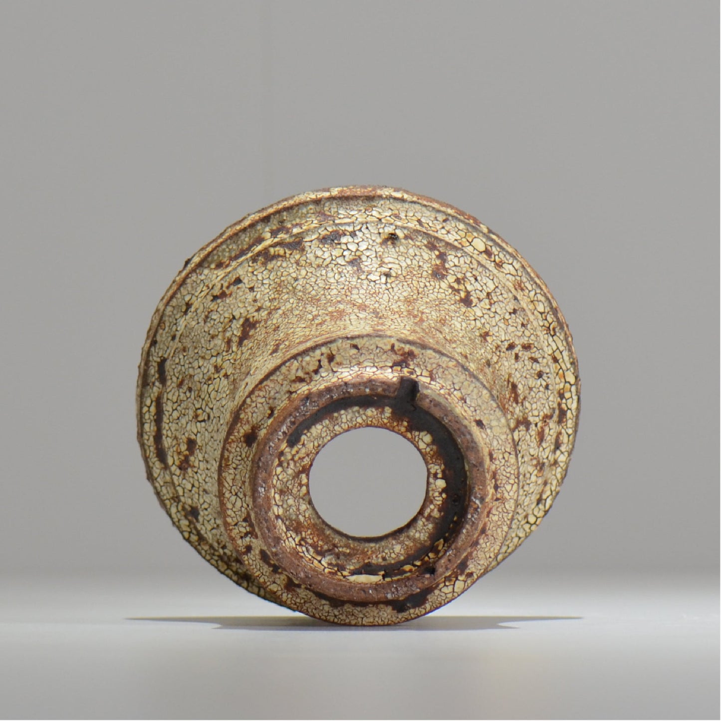 山下太 / ASOBO 罅(ひび)/ 29 / 約 φ13.3cm / 植木鉢