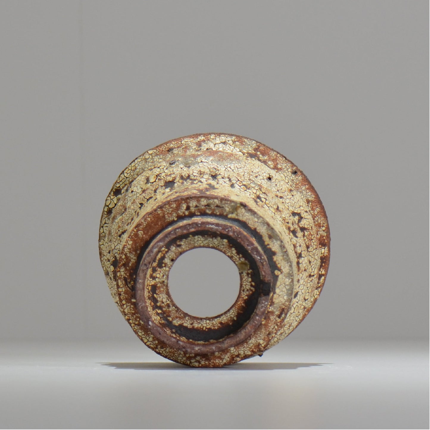 山下太 / ASOBO 罅(ひび)/ 31 / 約 φ12cm / 植木鉢