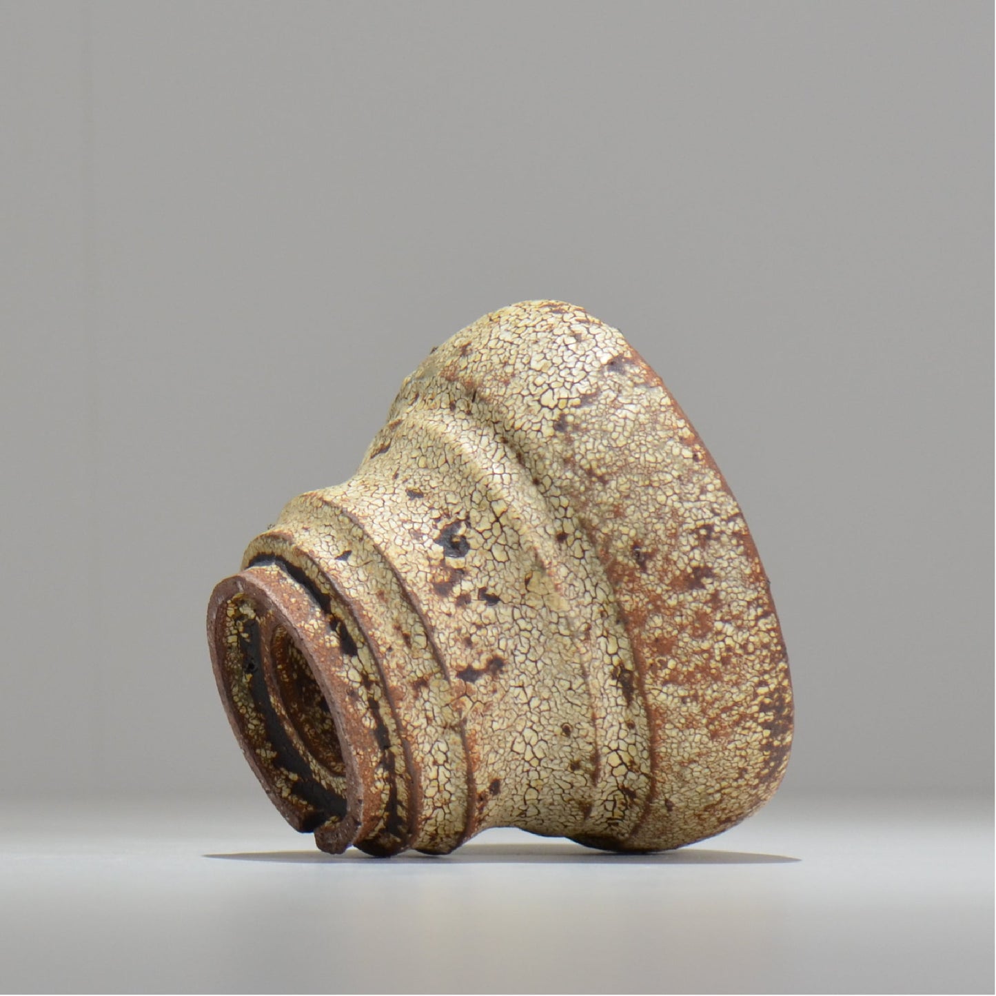山下太 / ASOBO 罅(ひび)/ 32 / 約 φ12.5cm / 植木鉢