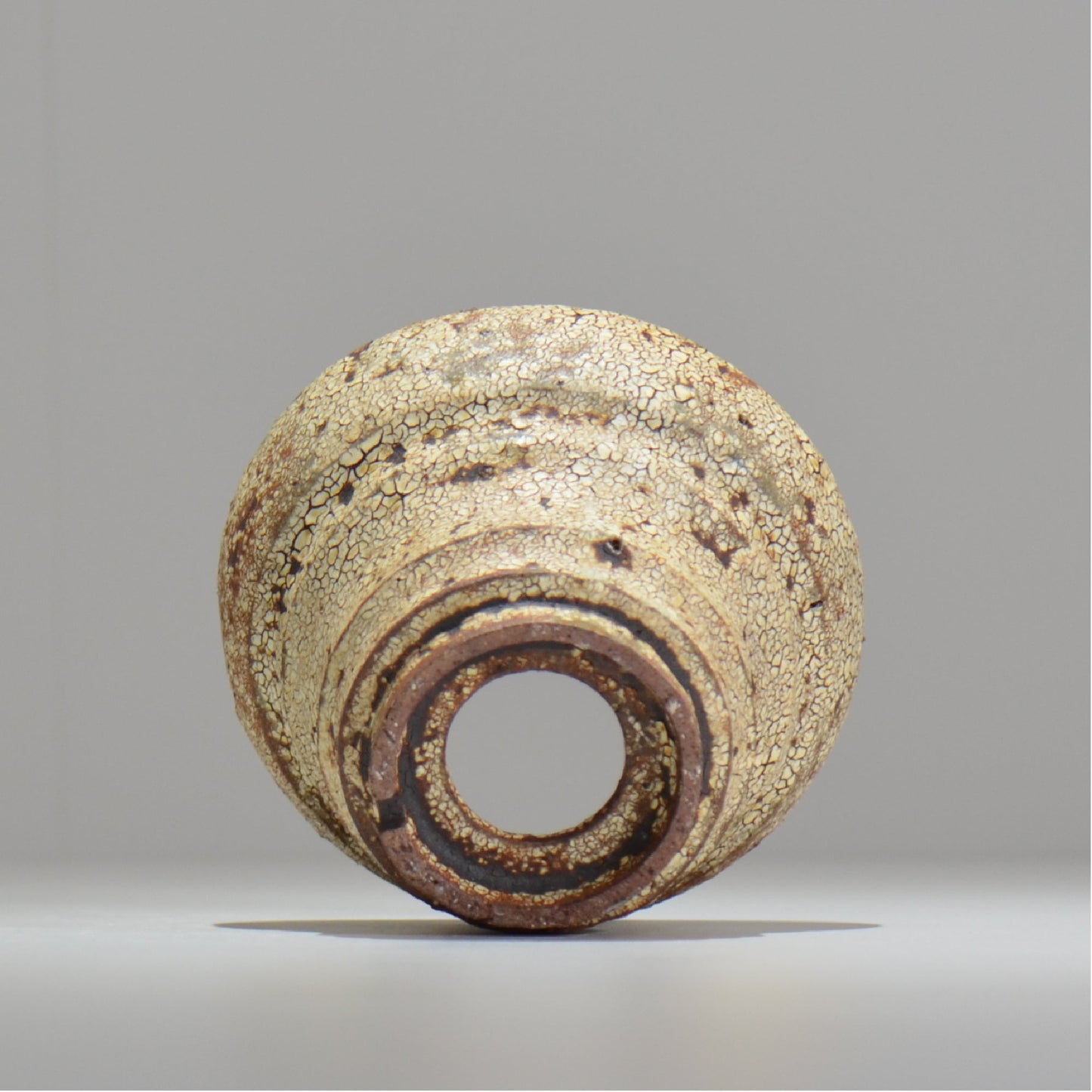山下太 / ASOBO 罅(ひび)/ 32 / 約 φ12.5cm / 植木鉢