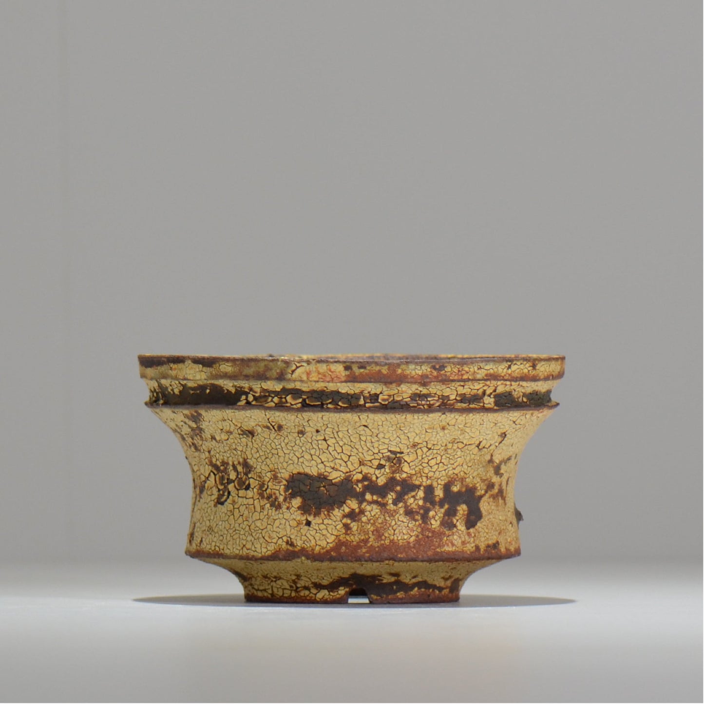 山下太 / ASOBO 罅(ひび)/ 33 / 約 φ13.3cm / 植木鉢