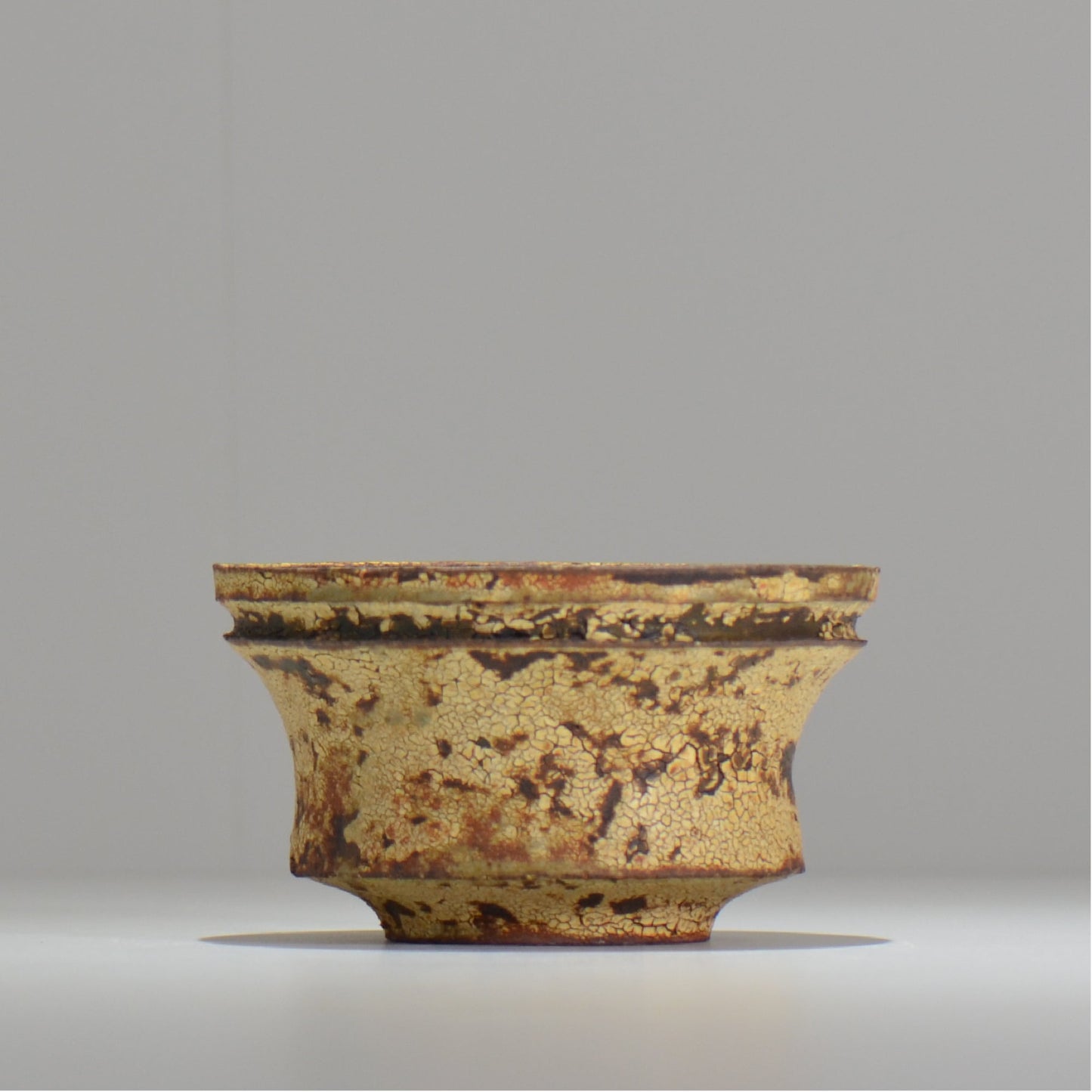 山下太 / ASOBO 罅(ひび)/ 33 / 約 φ13.3cm / 植木鉢