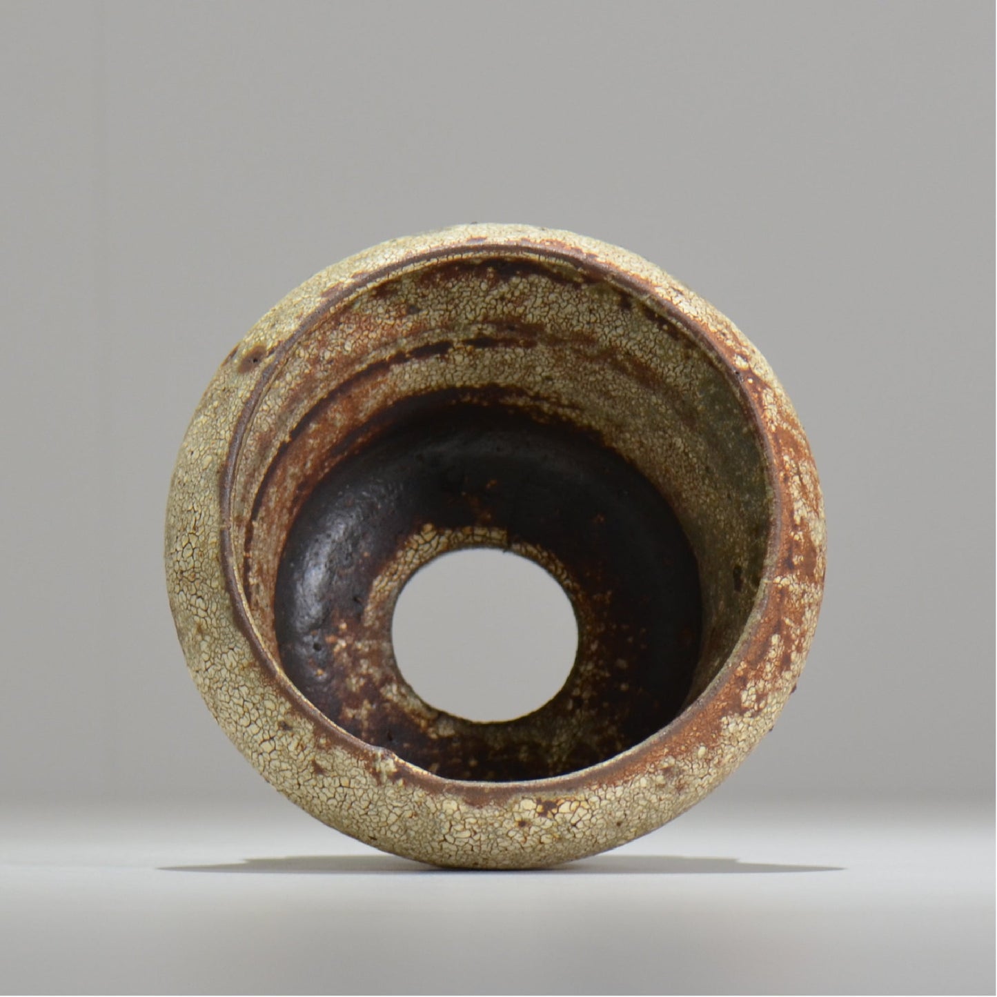 山下太 / ASOBO 罅(ひび)/ 34 / 約 φ12.3cm / 植木鉢