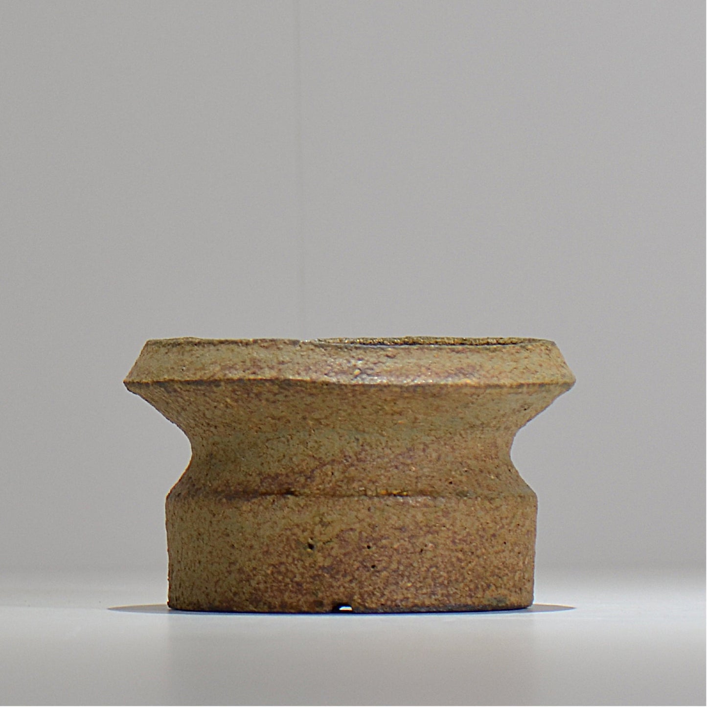 山下太 / ASOBO 罅(ひび)/ 39 / 約 φ12cm / 植木鉢