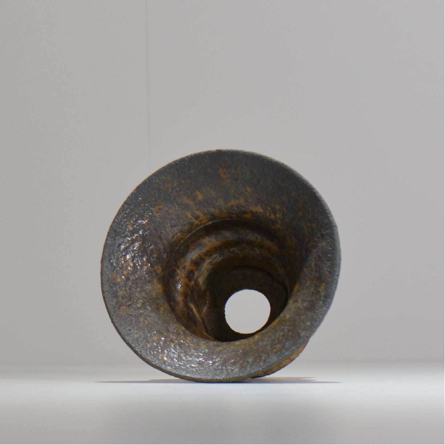 山下太 / ASOBO 罅(ひび)/ 40 / 約 φ13cm / 植木鉢