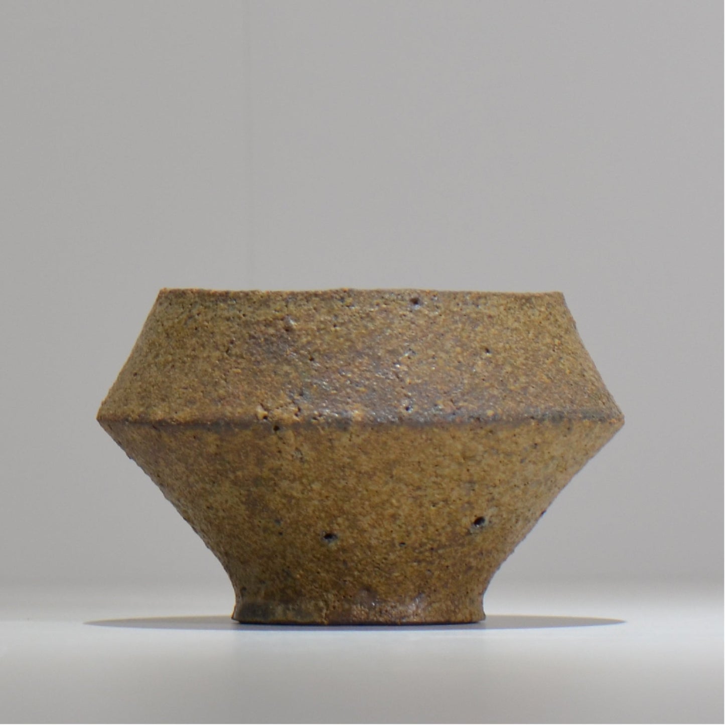 山下太 / ASOBO 罅(ひび)/ 41 / 約 φ11cm / 植木鉢
