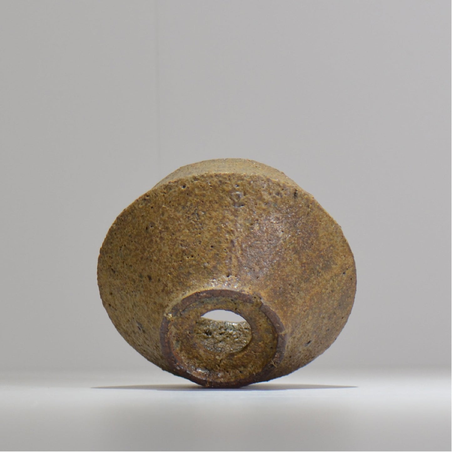 山下太 / ASOBO 罅(ひび)/ 41 / 約 φ11cm / 植木鉢