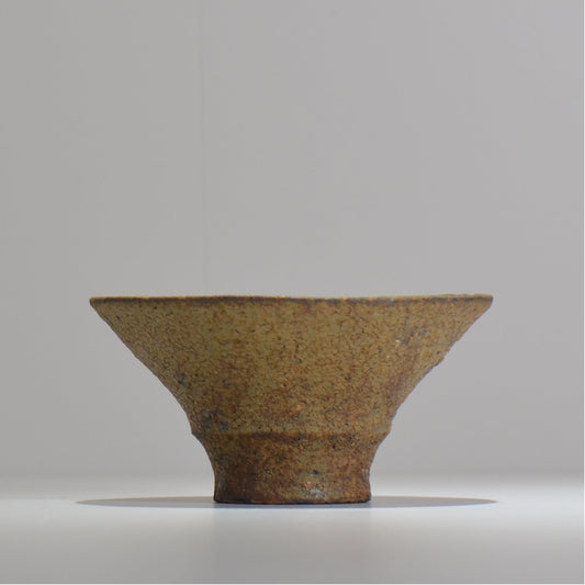 山下太 / ASOBO 罅(ひび)/ 42 / 約 φ17cm / 植木鉢