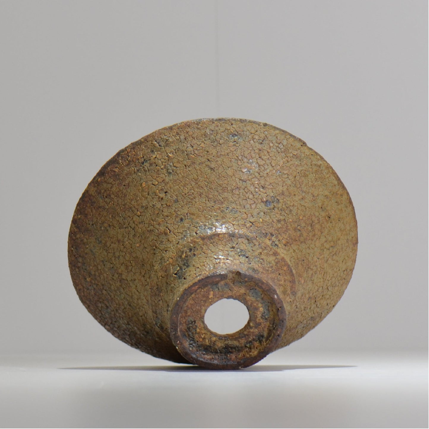 山下太 / ASOBO 罅(ひび)/ 42 / 約 φ17cm / 植木鉢