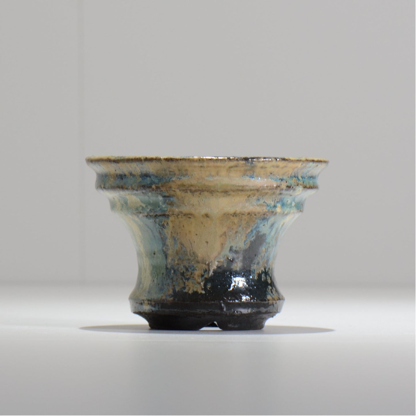 ヒノモトナツミ / 縁-ふち- / cone2_10 / 約 φ12.5cm / 植木鉢