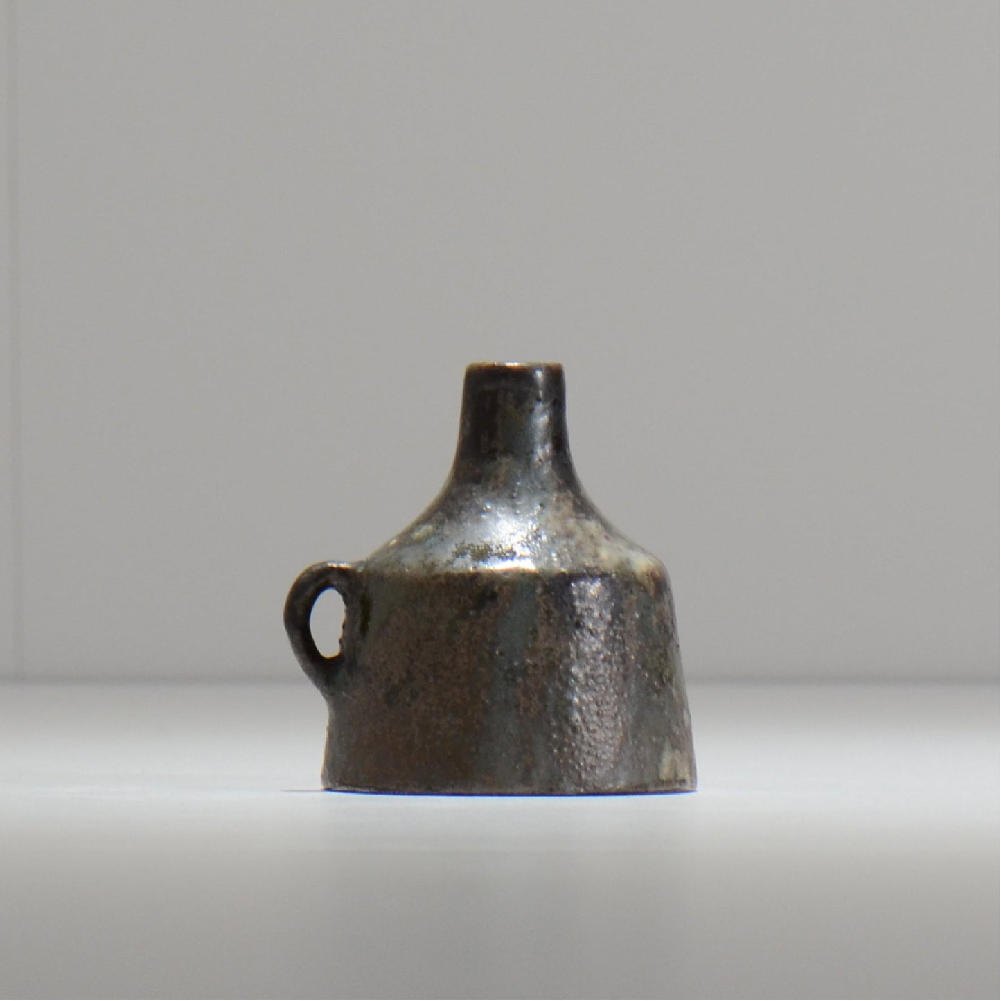 ヒノモトナツミ / 縁-ふち- /cone_ichi02_xs_/ 約φ6.3cm / 植木鉢