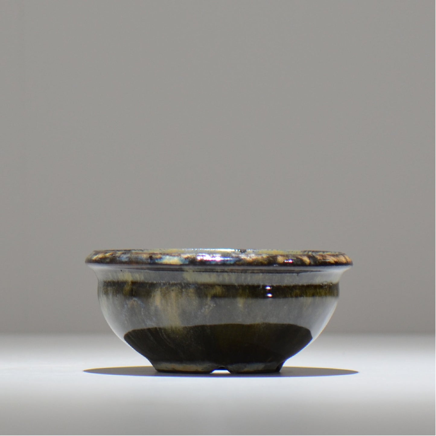 ヒノモトナツミ / 鈍-にび- / hn01_30nibi_m / 約 φ13.5cm / 植木鉢