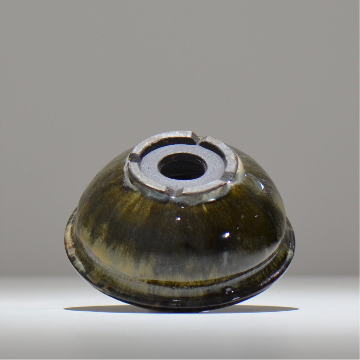 ヒノモトナツミ / 鈍-にび- / hn01_30nibi_m / 約 φ13.5cm / 植木鉢