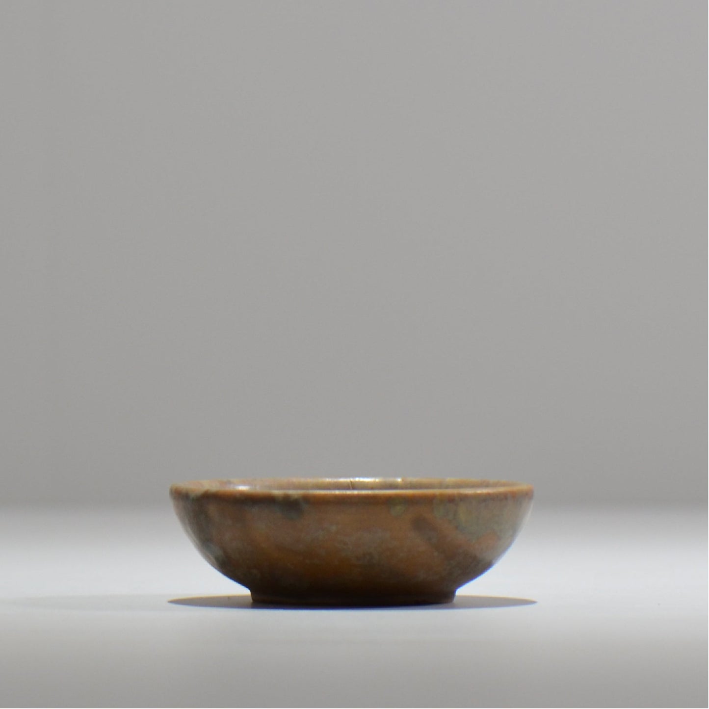 ヒノモトナツミ / 鈍-にび- / hn01_04nibi_xs / 約 φ8.8cm / 苔玉皿