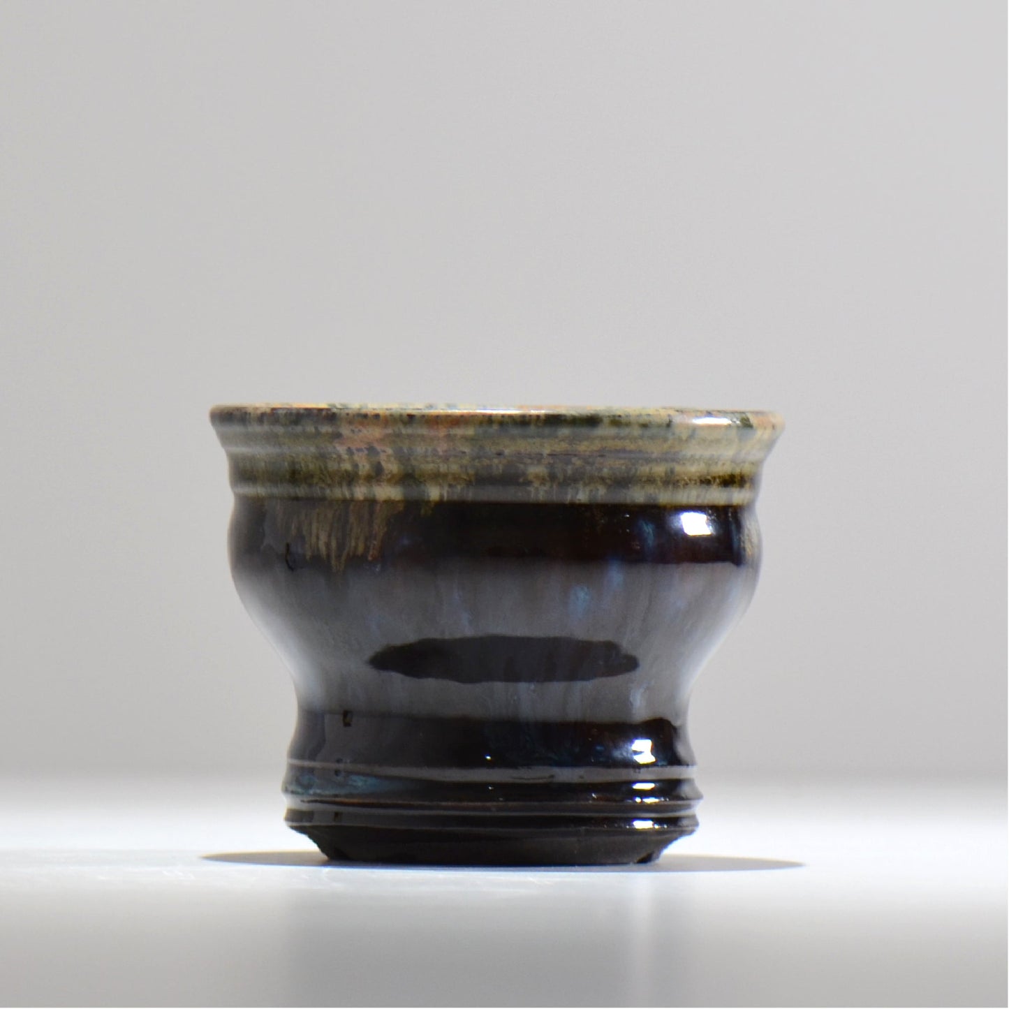 ヒノモトナツミ / 縁-ふち- / hn02_fc07_s / 約φ11.5cm / 植木鉢