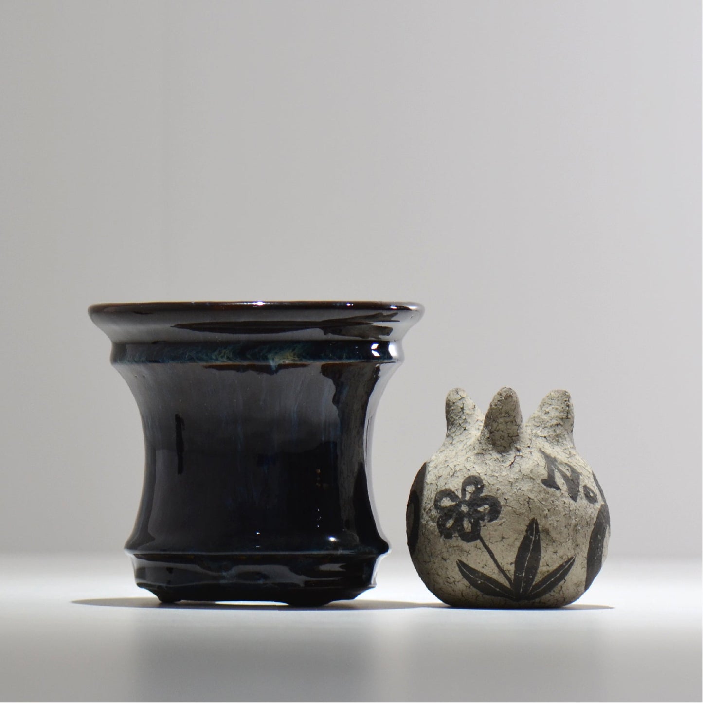 ヒノモトナツミ / 縁-ふち- / hn02_fc19_m/ 約φ12.6cm / 植木鉢