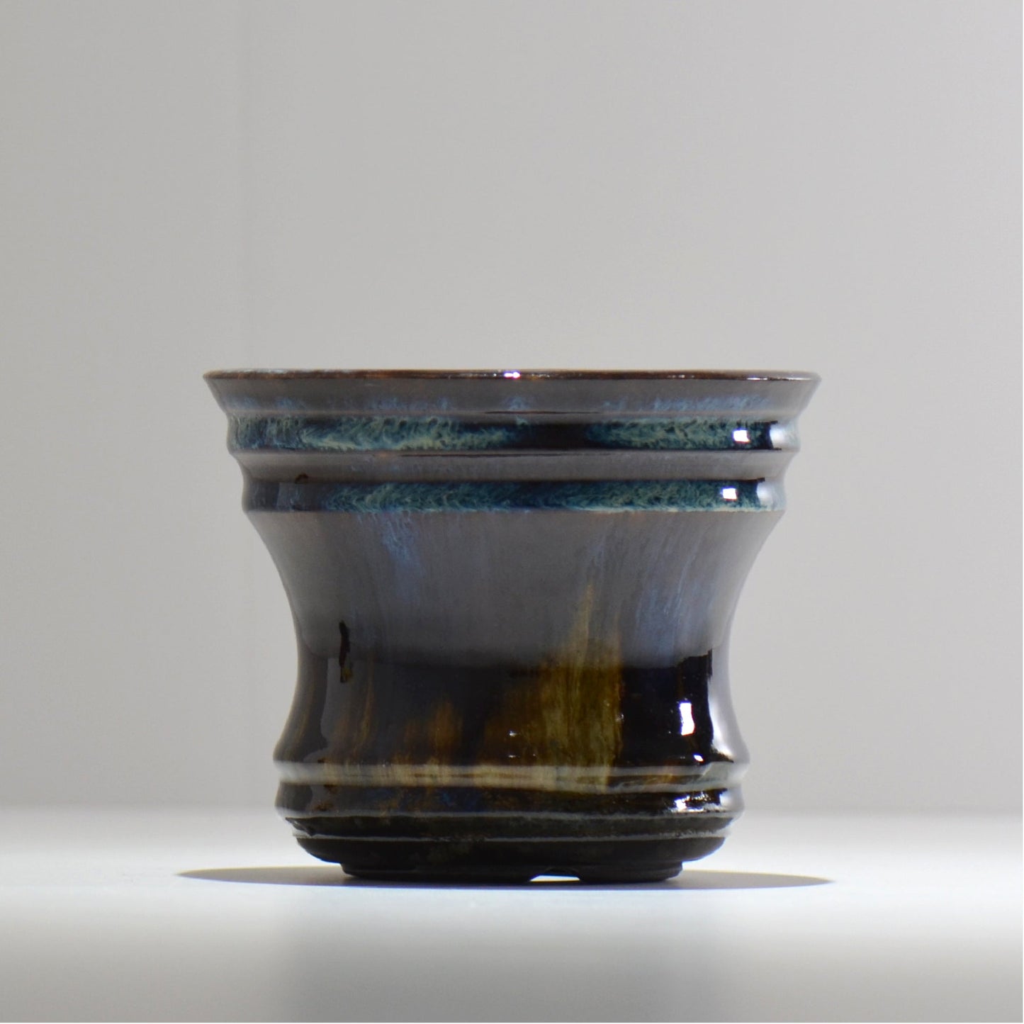 ヒノモトナツミ / 縁-ふち- / hn02_fc20_m / 約φ13.5cm / 植木鉢