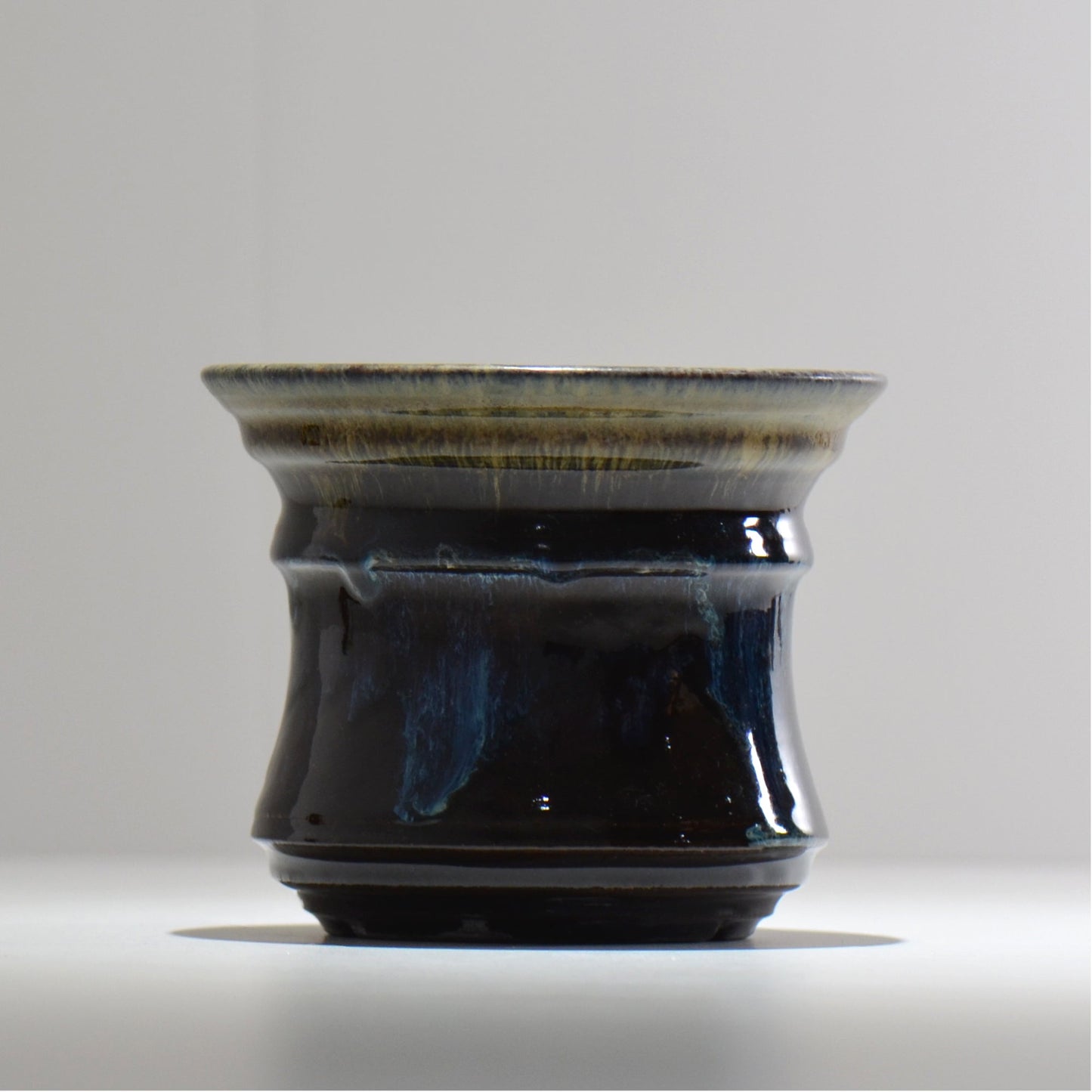 ヒノモトナツミ / 鈍-にび- / hn02_nb21_m / 約φ14.5cm / 植木鉢