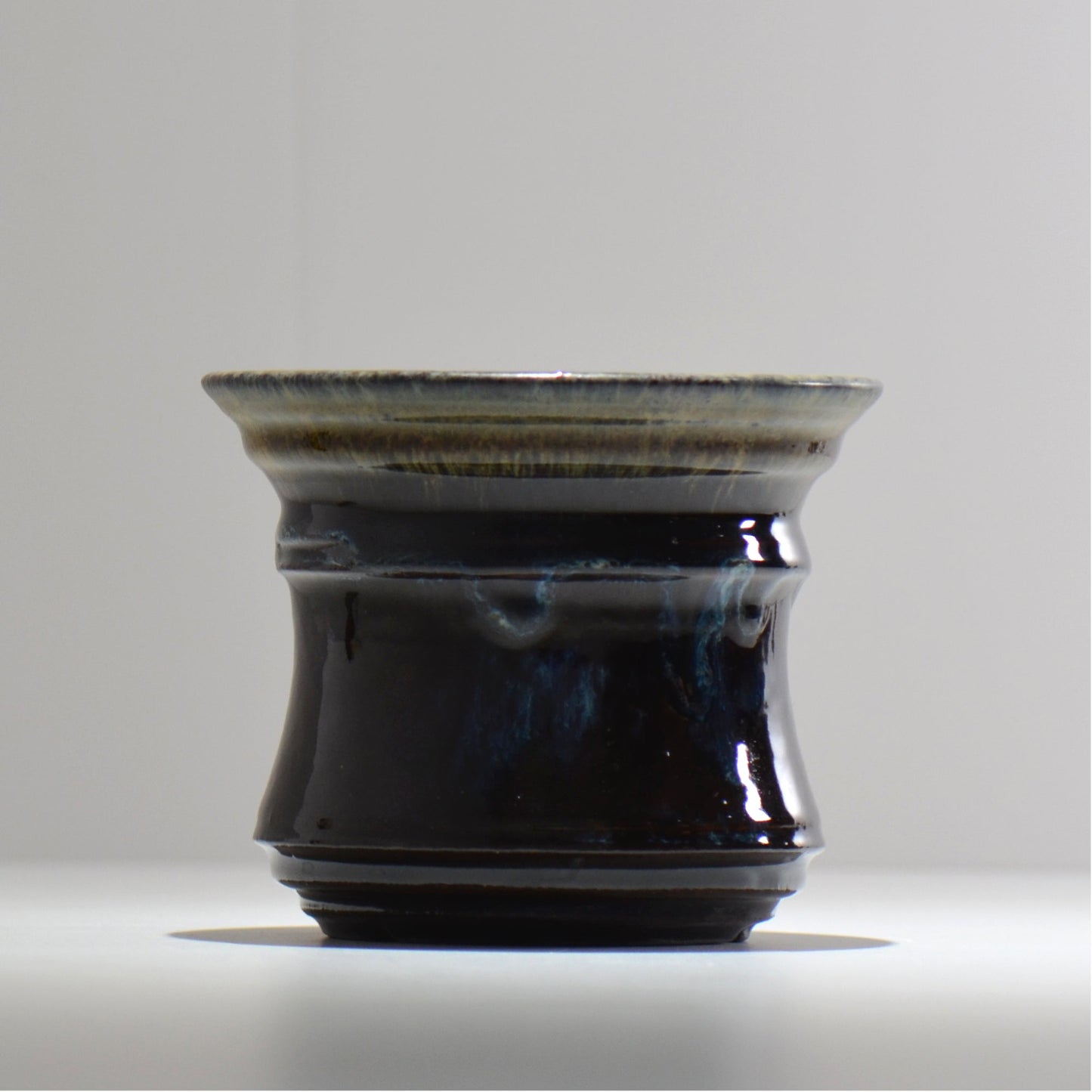 ヒノモトナツミ / 鈍-にび- / hn02_nb21_m / 約φ14.5cm / 植木鉢
