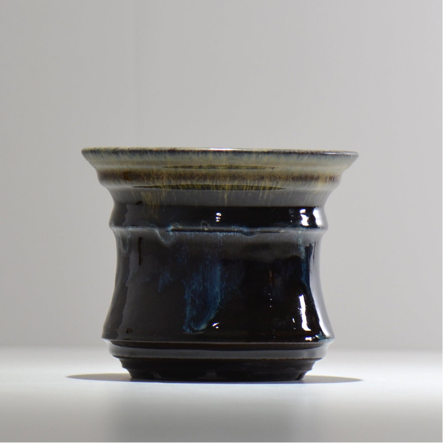 ヒノモトナツミ / 鈍-にび- / hn02_nb21_m / 約φ14.5cm / 植木鉢
