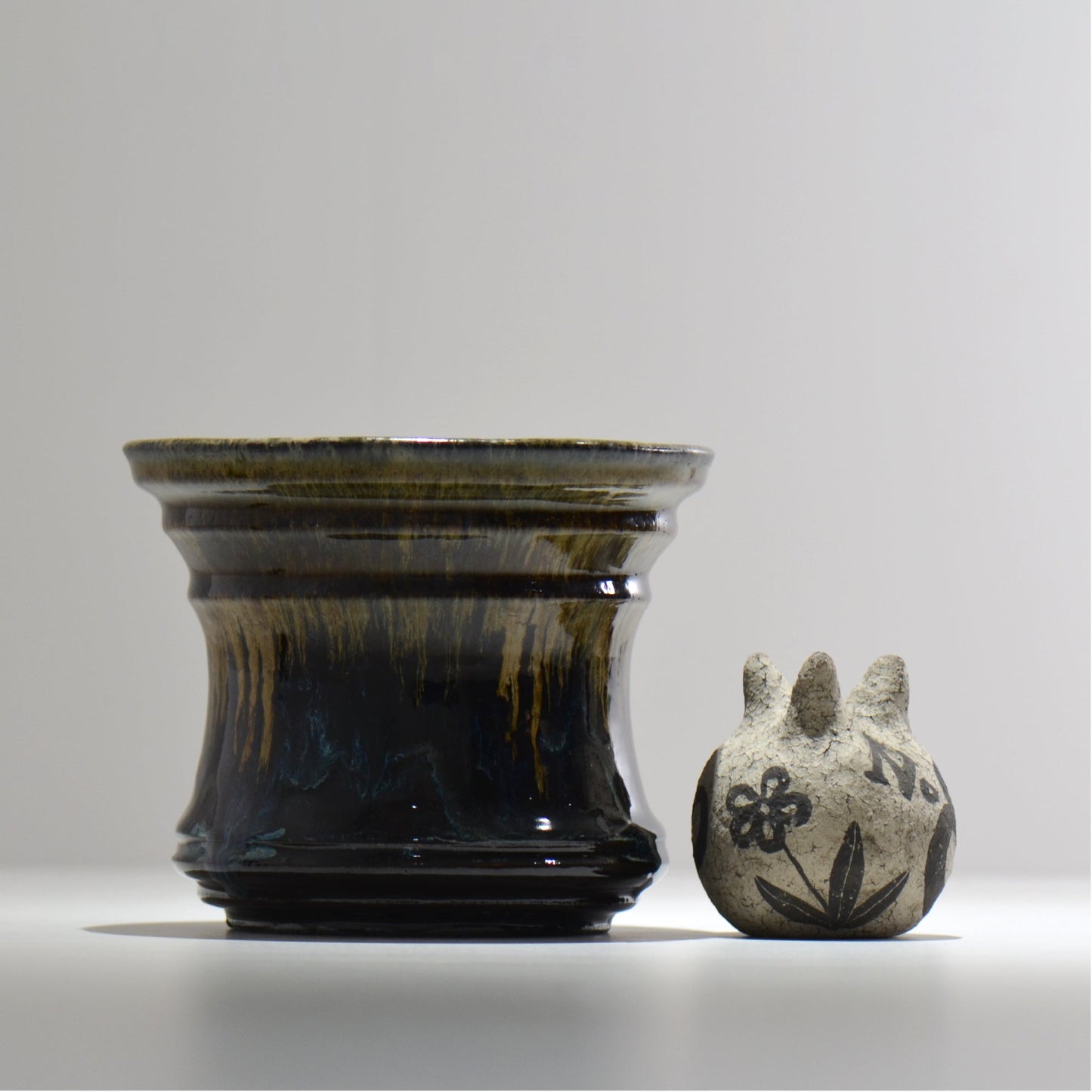 ヒノモトナツミ / 鈍-にび- / hn02_nb28_l / 約φ17cm / 植木鉢