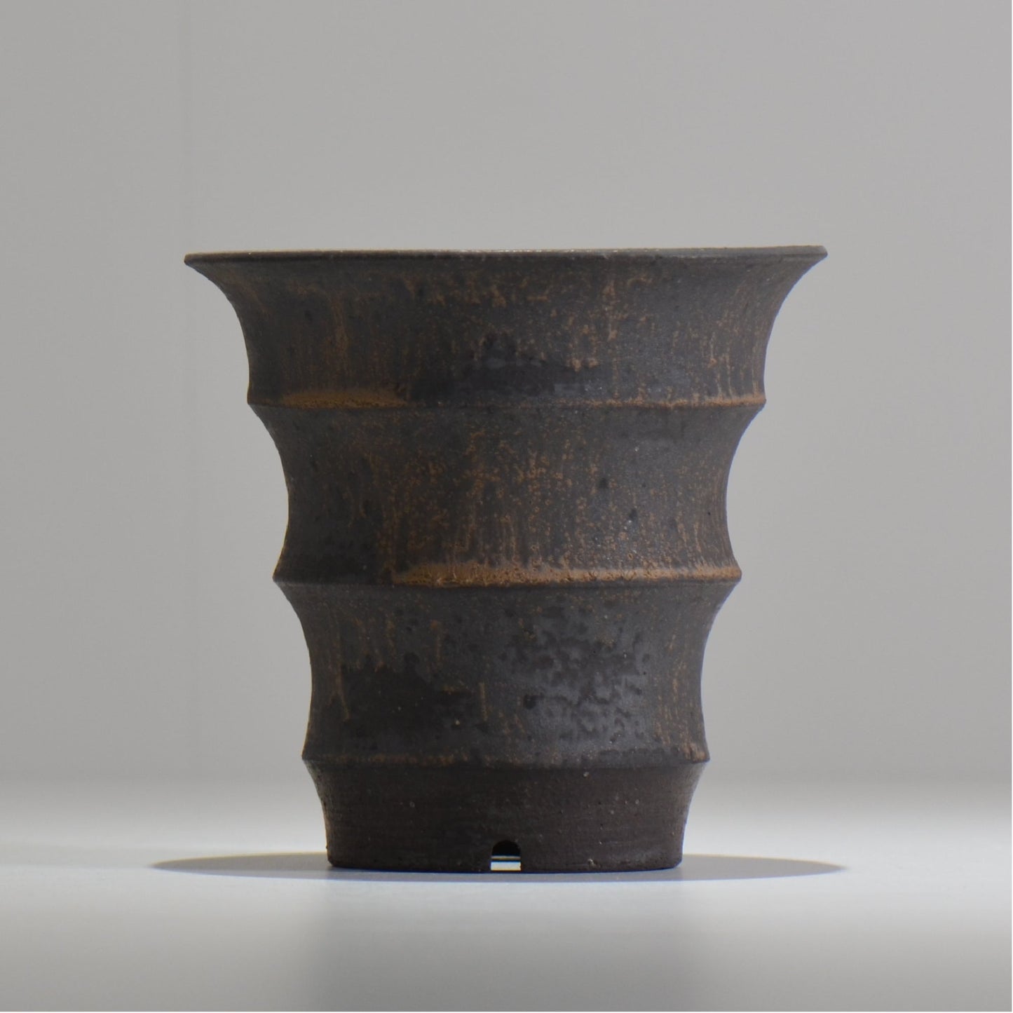 I - moniee / KUROKINUN/ im_kk03_m / 約 φ14.7cm / 植木鉢