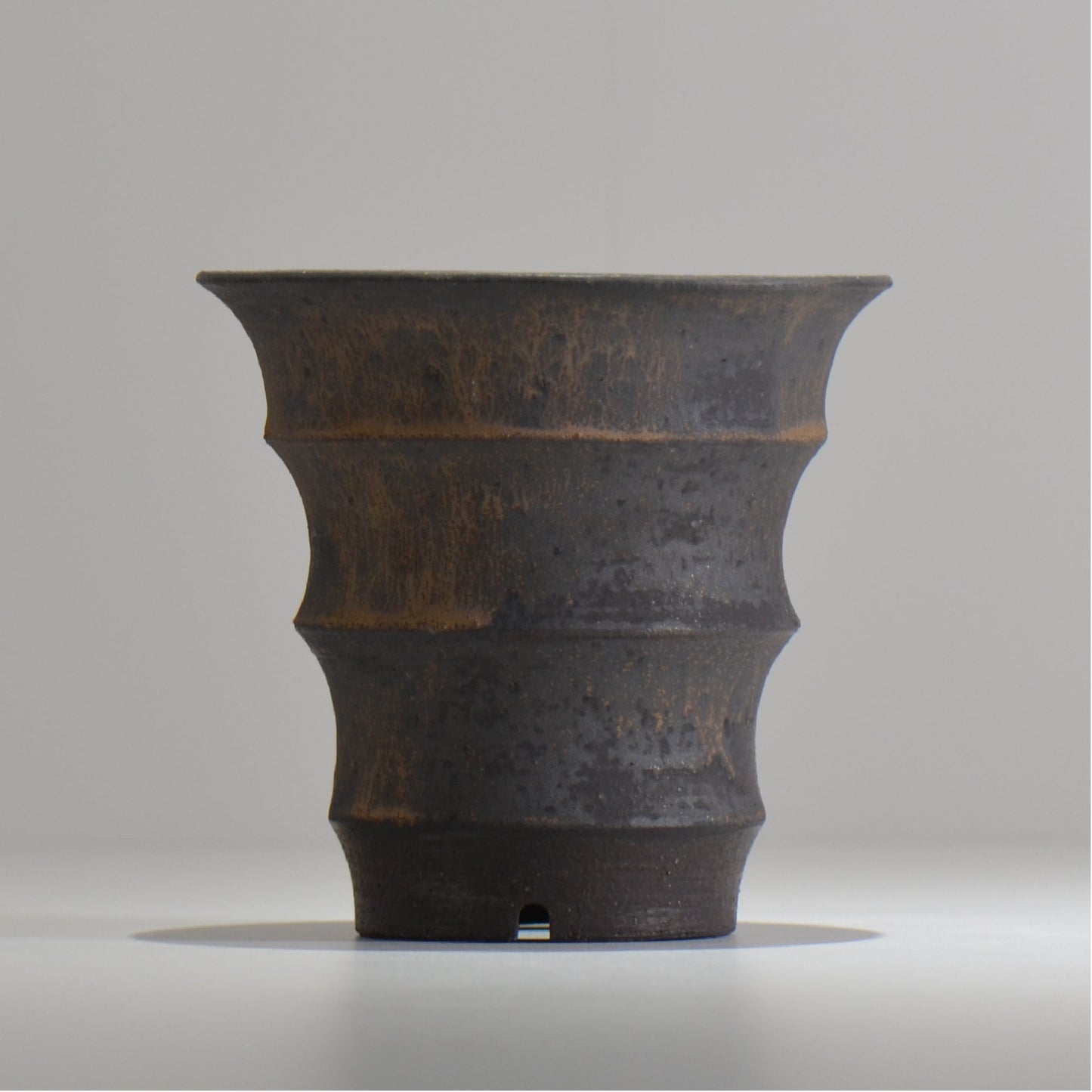 I - moniee / KUROKINUN/ im_kk03_m / 約 φ14.7cm / 植木鉢