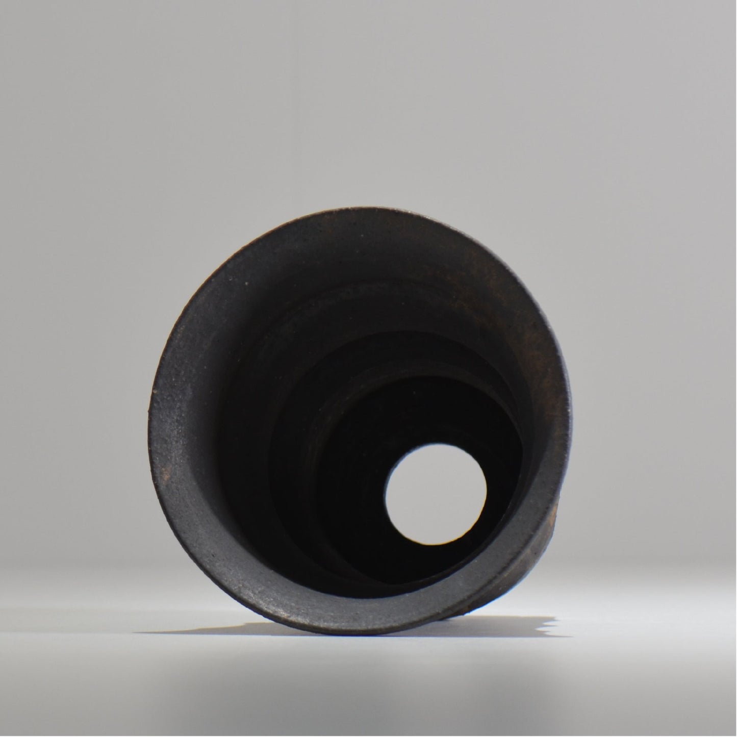 I - moniee / KUROKINUN/ im_kk03_m / 約 φ14.7cm / 植木鉢