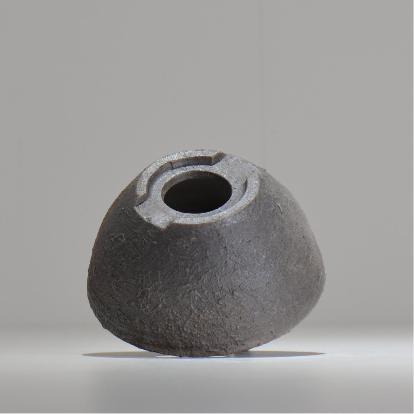 齋藤研一 / 鋳 / chu_ma022/ 約φ12.2cm / 植木鉢