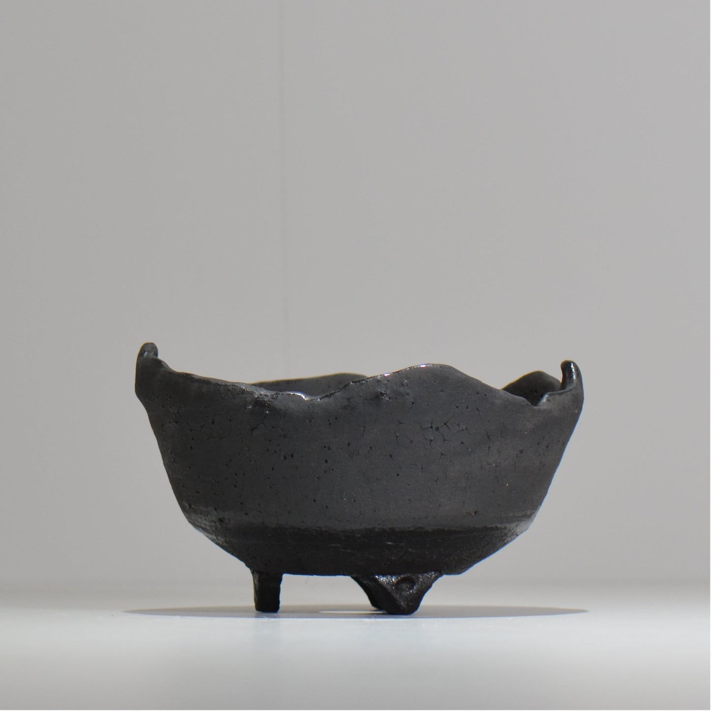 川合牧人 / UROKO POT BLACK / km_urkb01_m / 約φ13cm / 植木鉢