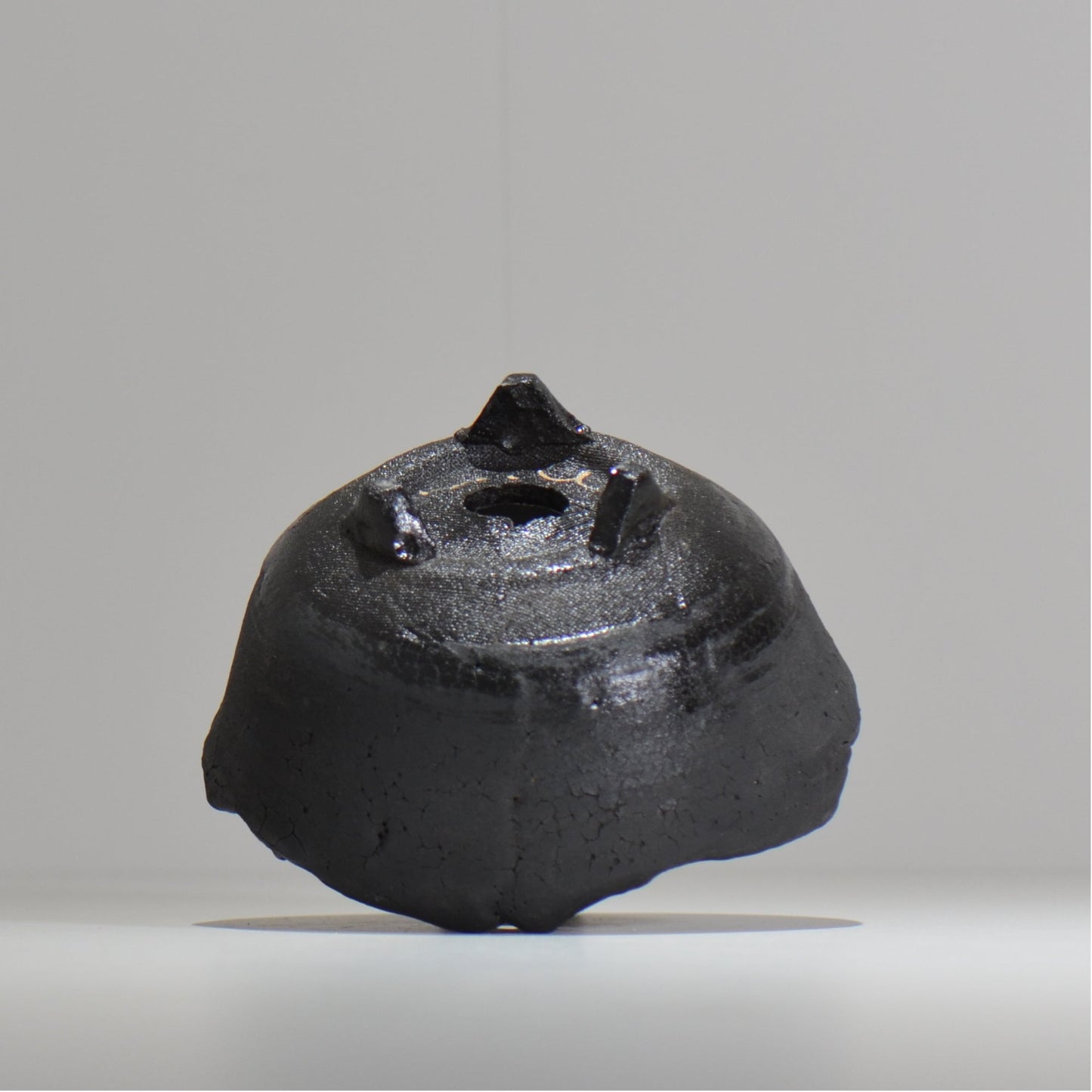 川合牧人 / UROKO POT BLACK / km_urkb02_m / 約φ13.5cm / 植木鉢