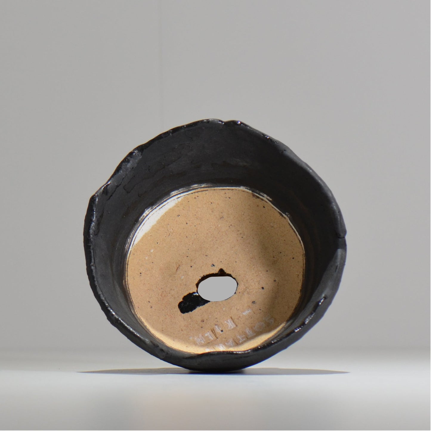 川合牧人 / UROKO POT BLACK / km_urkb02_m / 約φ13.5cm / 植木鉢