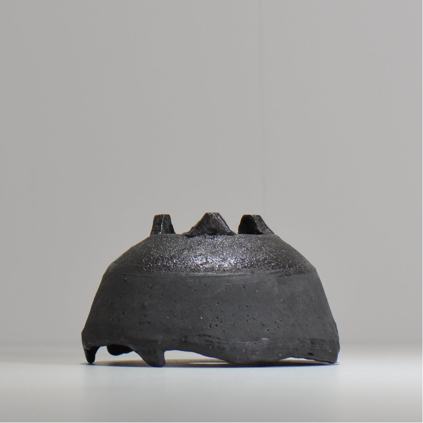 川合牧人 / UROKO POT BLACK / km_urkb03_m / 約φ14cm / 植木鉢