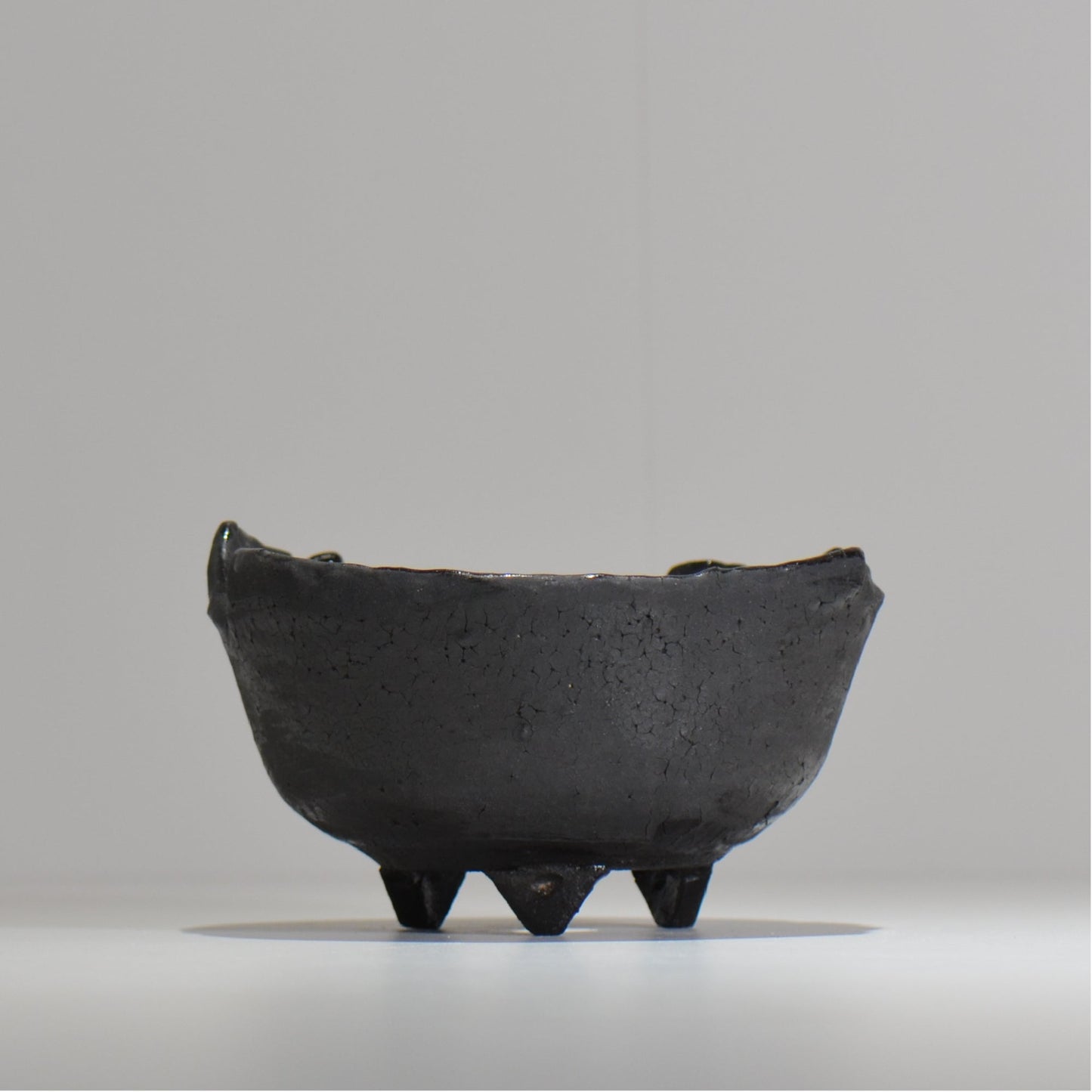 川合牧人 / UROKO POT BLACK / km_urkb04_m / 約φ14cm / 植木鉢