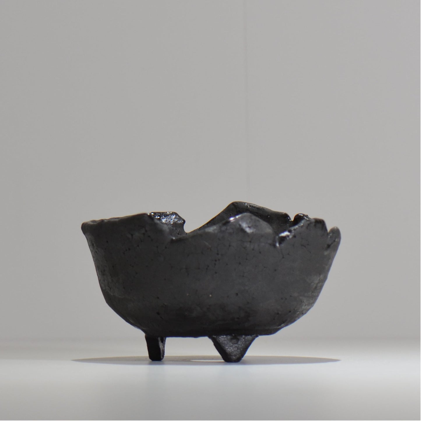 川合牧人 / UROKO POT BLACK / km_urkb04_m / 約φ14cm / 植木鉢