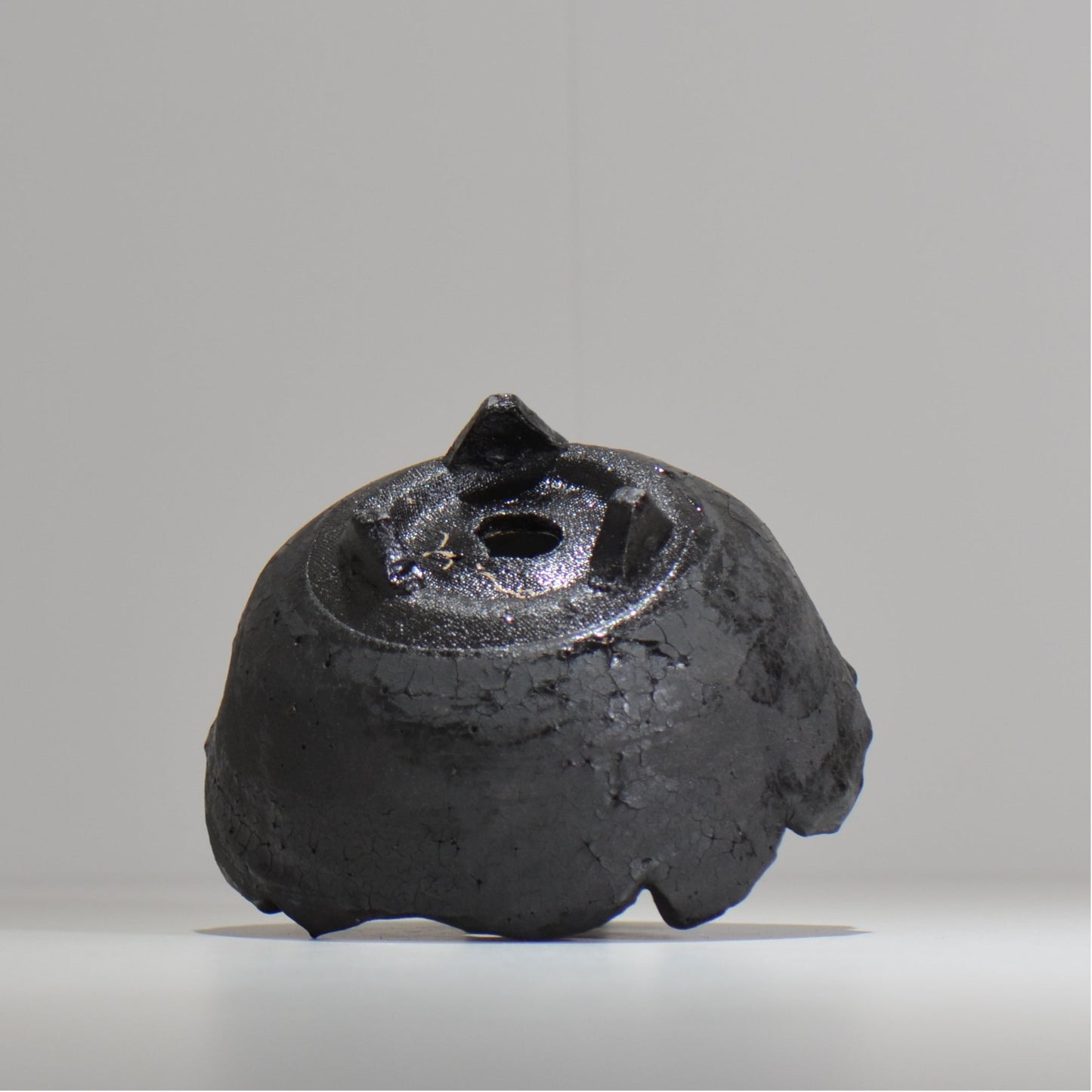 川合牧人 / UROKO POT BLACK / km_urkb04_m / 約φ14cm / 植木鉢